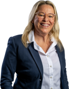 Portrait von IMSORB Geschäftsführerin Alexandra Keller mit freundlichem Lächeln im Business-Outfit